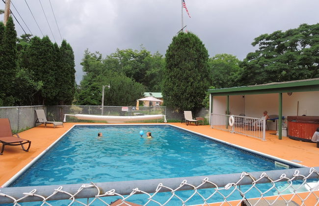 Shorelands Guest Resort and Cottages - Photo 44