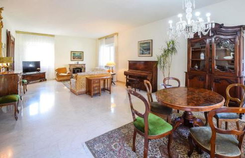 Beautiful Home In Porto Potenza Picena - Photo 16