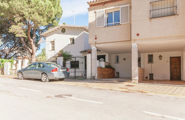 Very Central, Seabeach Closeby, Private Terrace, Free Wifi - Photo 17