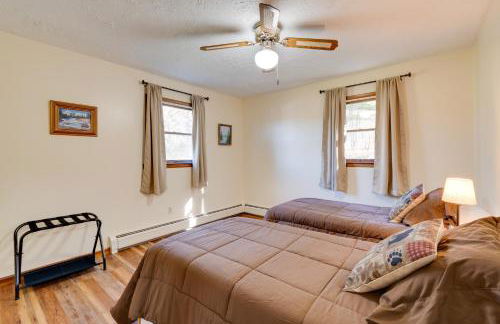 Peaceful Horseheads Hideaway with Deck and Yard! - Foto 24