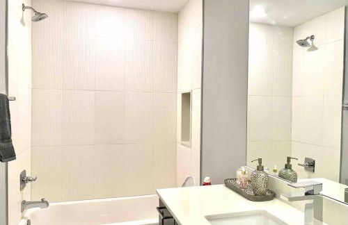 Upscale 3BDR Penthouse with Rooftop TV and Stunning Capitol and Monument Views Near Popular H Street Corridor Parking Included Free Cancellation - Foto 27