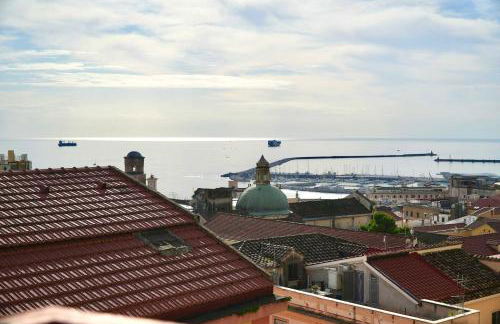 Luxury Seaview Apartment with Lift & Parking in Salerno City Center - Maison Dorotea - Photo 11