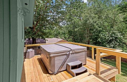 Back-40 Retreat with Hot Tub & Bike Garage - Photo 4