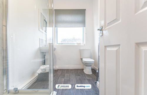 Spacious 3-Bedroom House in Manchester with Free Parking - Foto 8