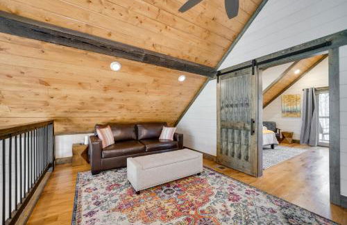 Serene Broken Bow Cabin with Hot Tub and Fire Pit! - Photo 18