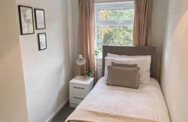 Comfy and Connected Standish Home - Two Mins from M6 Jct-27 - Foto 17