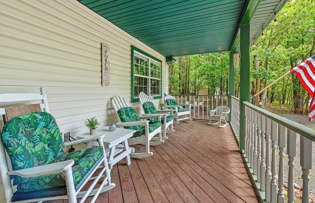 Ridge Retreat by Avantstay Game Room, Covered Porch, & Fire Pit! - Photo 35