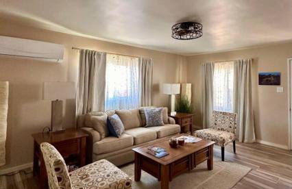 1 bed with washer dryer in unit, soaker tub near Field of Dreams - Foto 11