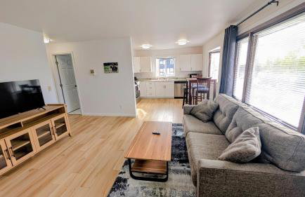 Spacious Downtown 2-bdrm Apartment - Photo 16