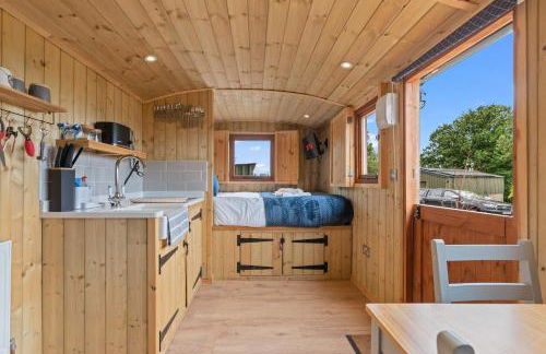 Unplug & Reconnect, Romantic Retreat with Hot Tub - Foto 2