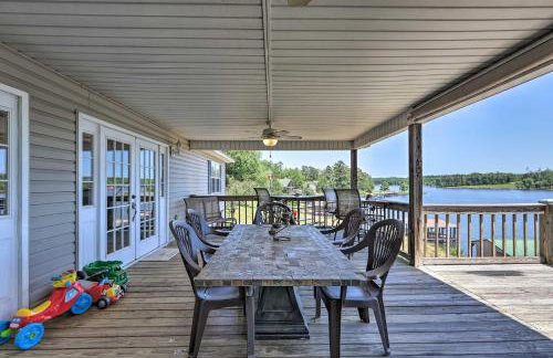House with Dock and Slide Situated on Lake Sinclair! - Foto 24