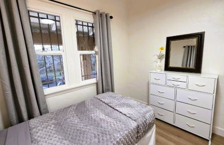 Renovated Three Bedroom Near Cedars Sinai and Beverly Hills With Parking - Foto 12