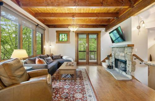 HOT TUB & PET-FRIENDLY Cabin in Cheshire Village - Foto 8