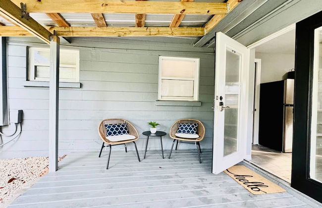 Tranquil Retreat King Bed Office Patio - Foto 11