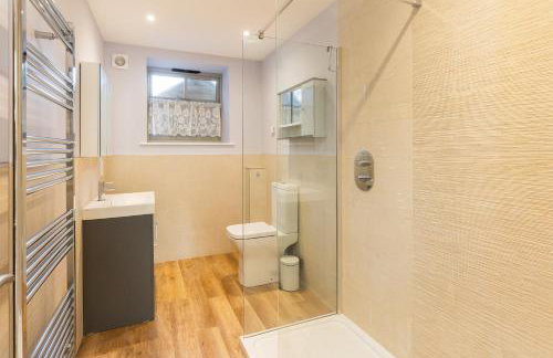 The Poppies - Photo 16