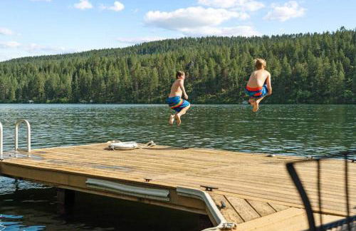 Luxe Lake Home Reflect Recharge and Reconnect - Foto 17