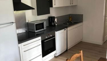 Appartement St Cyr Coëtquidan - Foto 3, stove, dishwasher