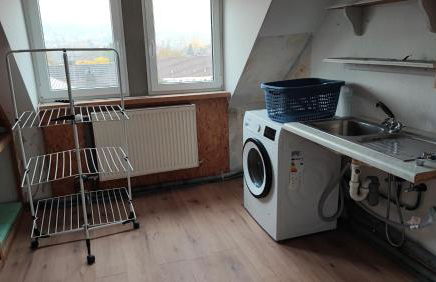 Monteurwohnung bei Würzburg fünf Schlafzimmer bis 10 Personen incl eigenen Parkplätzen und WLAN - Grill nur Einzelbetten - Foto 21