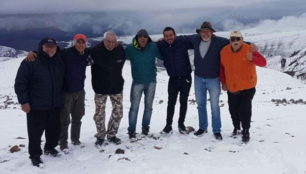 A group photo in Los Manantiales