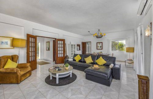 Villa Alfarrobeira by Villa Plus - Photo 5