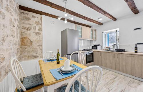 House AnaDora with pool - Zlarin - Photo 28