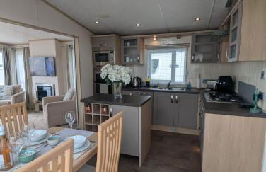 Unobstructed Sea Views , Rockley Park , Poole - Photo 10