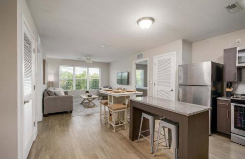 5th Quarter at Watercress- 0 9 Miles to UA- 2 BR 2 BA- Riverfront - Foto 4