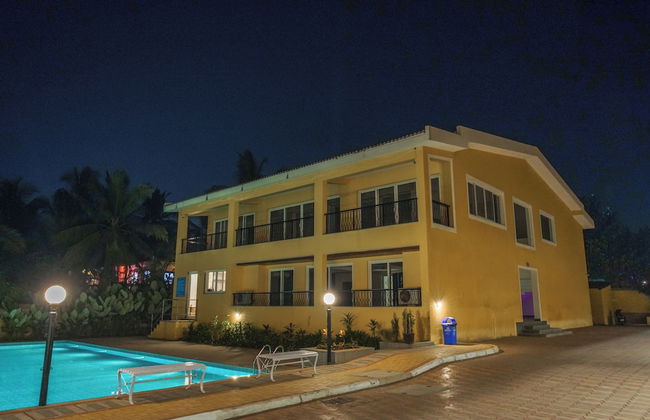 Alaya Stays Veera Serina 3 BHK with Pool - Foto 49