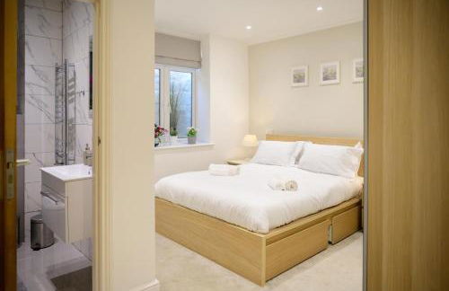 Luxurious Retreat in Buxton - Photo 11