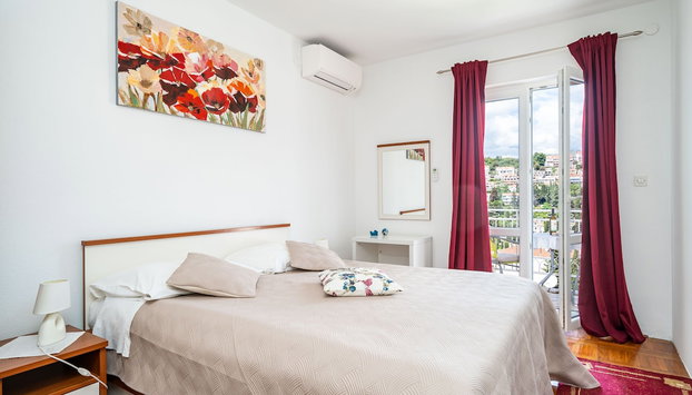 Apartment Marieta - Photo 2, Room