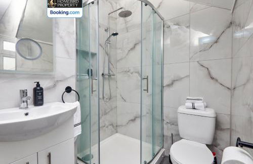 Beautiful 3BDR House By Homebird Property Management Short Lets & Serviced Accommodation Leeds With Free Parking & Free WiFi - Foto 7