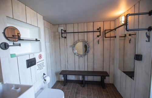 THE ANNEXE AT UPPER BEACH HOUSE - Photo 40