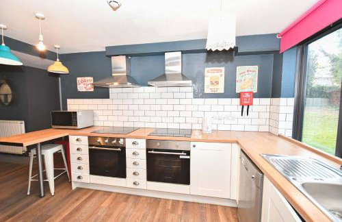 Spacious 7 Bedroom Budget Apartment in Headingley - Photo 17