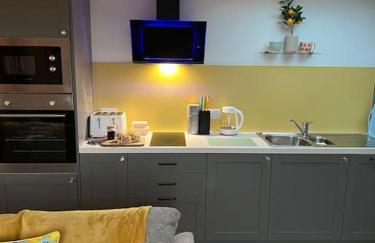 Citrus Chalet, modern light and airy! - Foto 13