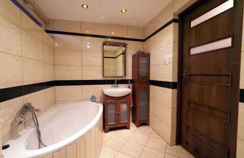 Dom wakacyjny Na Tulipanowej w Chmielnie - Foto 25