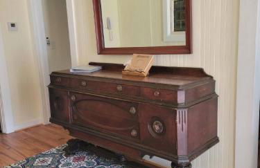 Restored 1900s Historic Home - Jonesboro, VA - Foto 19