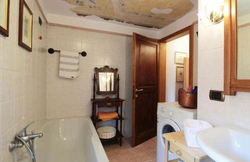 Charming Alpine Retreat for 9 - Foto 30