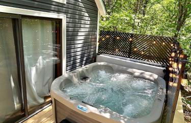 Hot Tub Luxe Retreat • Game Room • Lake • Bryce - Foto 3