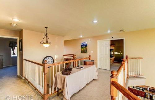 *H* 5BR Home Getaway w/HOT TUB ** - Foto 36