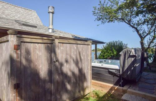 Seaside Retreat w Private Beach Landing - Foto 20