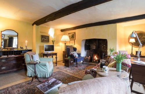 The Old Priory Cottage - Photo 1