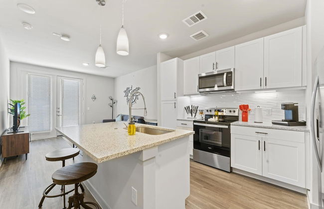 Prime Soco Charming 1BR King Suite w Pool Parking - Foto 5