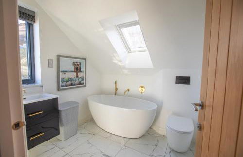 THE ANNEXE AT UPPER BEACH HOUSE - Photo 36