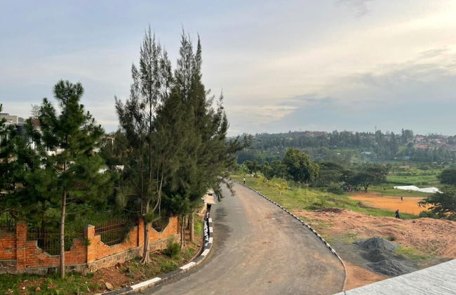 The Mugabi's Spacious Private Room - Foto 48