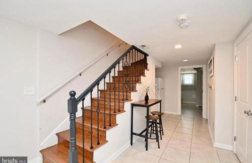 Elegant 5BR home near Capitol Hill! Free Parking! - Foto 34