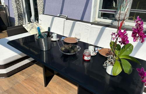 Zimmer HomeOffice Küche WLAN TV mit Terrasse&Grill +Fahrrad - Foto 17