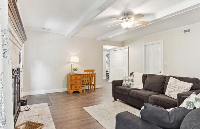 Enchanted Forest - 4 2 30 day pet Friendly - Photo 17