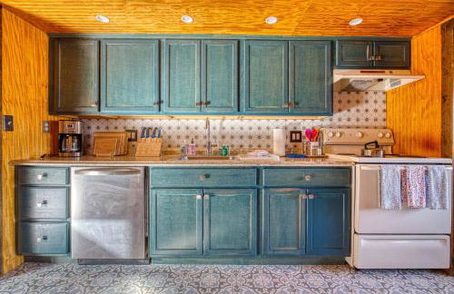 Catskills Cottage with Deck, 7 Mi to Hunter Mtn - Foto 17