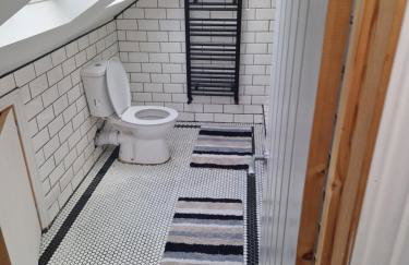 Modern 5 bedroom house with parking, London - Foto 21