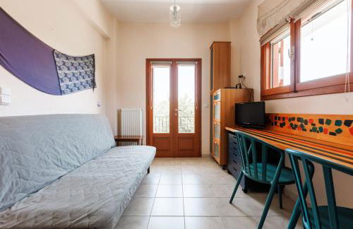 Large Home near Potamos Beach - Photo 12